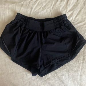 Lululemon Hotty Hot Short 2.5”